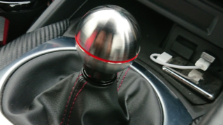 丸型の形状が手にスッポリと収まる。 | AutoExe マツダ車チューニング 